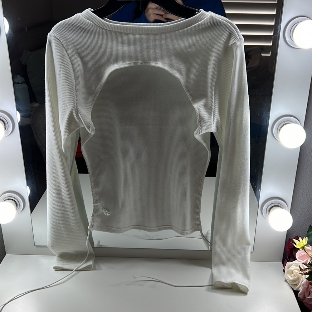 white backless shirt